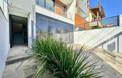 Imagem 2: Casa Alto Padrão à Venda - Casa 01 Bairro Vinhedos