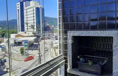 Imagem: Apartamento à venda com 3 dormitórios no bairro Agronômica