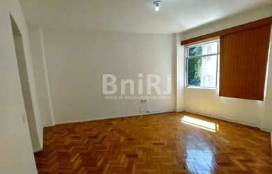 Imagem 2: OPORTUNIDADE NO LEBLON. Ar-condicionado, 45m² de Área, 1 Banheiroe1...