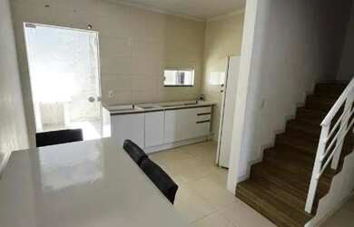 Imagem 2: Sobrado com 2 suítes no Centro de Itajaí