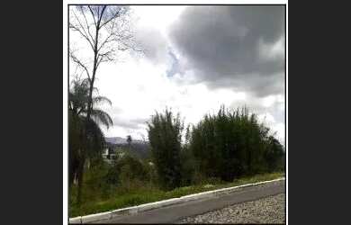 Imagem: O terreno possui 1.198m² de Área e está localizado em Quintas