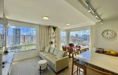 Imagem: O apartamento possui 2 Dormitórios, 2 Banheiros, 1 Vaga na