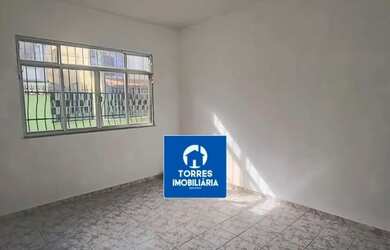 Imagem: A casa possui 2 Dormitórios, 1 Banheiro, 3 Vagas na garagem