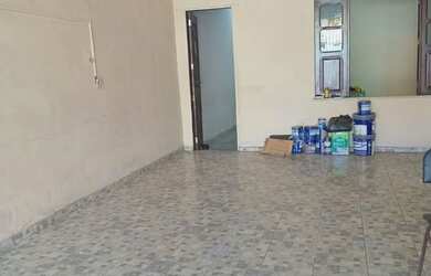 Imagem: A casa possui 3 Dormitórios, 2 Banheiros e 3 Vagas na garagem