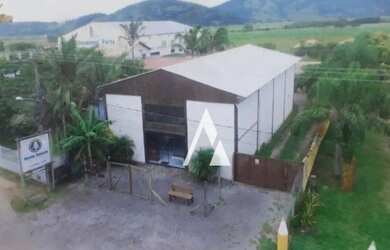 Imagem: O depósito possui 5 Vagas na garagem, 250m² de Área e está