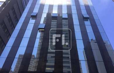 Imagem: O depósito possui 4 Vagas na garagem, 150m² de Área e está