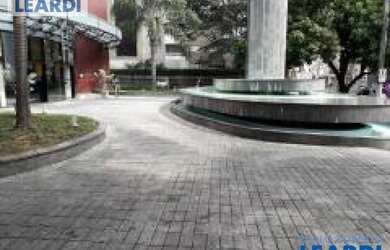 Imagem: O depósito possui 1 Vaga na garagem, 36m² de Área e está