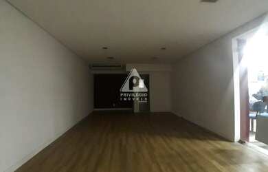 Imagem: O depósito possui 42m² de Área e está localizado em Copacabana