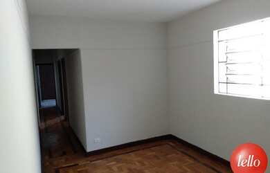 Imagem: O apartamento possui 3 Dormitórios, 1 Banheiro, 60m² de Área