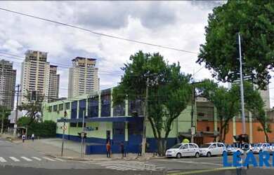 Imagem: O depósito possui 4460m² de Área e está localizado em Vila