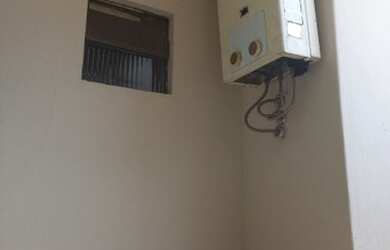 Imagem: A casa possui 3 Dormitórios, 2 Banheiros, 180m² de Área e