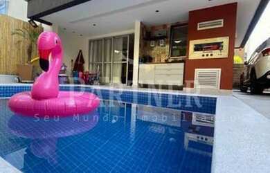 Imagem: A casa em condomínio possui 4 Dormitórios, 5 Banheiros, 3