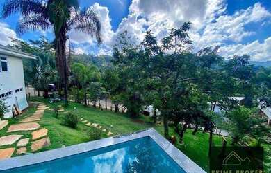 Imagem: A casa em condomínio possui 3 Dormitórios, 4 Banheiros, 2