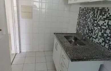 Imagem: O apartamento possui 1 Dormitório, 1 Banheiro, 1 Vaga na garagem