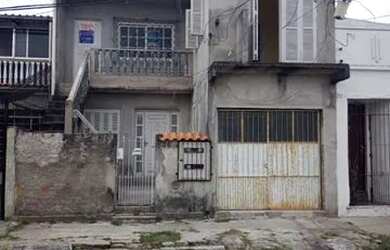 Imagem: A casa possui 4 Dormitórios, 4 Banheiros, 40m² de Área e