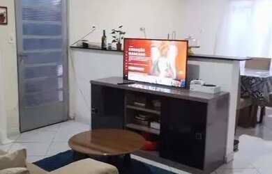 Imagem: A casa possui 1 Dormitório, 1 Banheiro, 2 Vagas na garagem