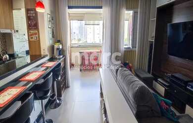 Imagem: O apartamento e possui 2 Dormitórios, Suítes, 2 Banheiros