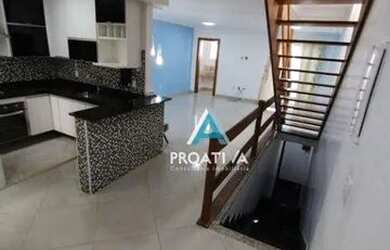 Imagem: A casa possui 3 Dormitórios, 4 Banheiros, 4 Vagas na garagem