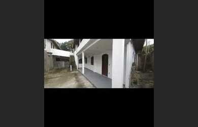 Imagem: A casa possui 5 Dormitórios, 5 Banheiros, 5 Vagas na garagem