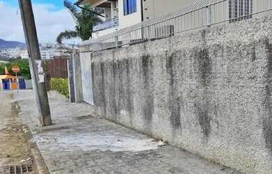 Imagem: O terreno possui 412m² de Área e está localizado em Capoeiras