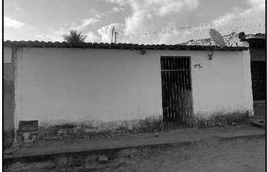 Imagem: A casa possui 2 Dormitórios, 1 Banheiro, 1 Vaga na garagem