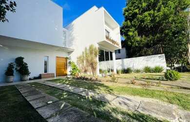 Imagem: A casa em condomínio possui 3 Dormitórios, 4 Banheiros, 4