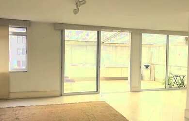 Imagem: O apartamento possui 2 Dormitórios, 3 Banheiros, 1 Vaga na