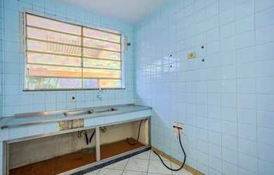 Imagem 13: CASA com 3 dormitórios à venda por R$ 649.000,00 no bairro Guabirotuba...