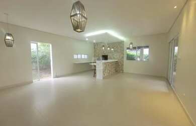 Imagem 4: LOCAÇÃO Casa em Condomínio Fechado, poucos metros da praia