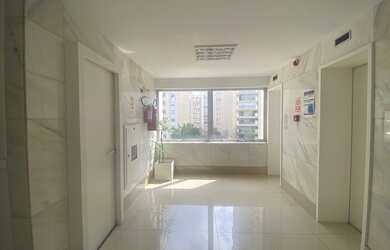 Imagem: O depósito possui 1 Vaga na garagem, 28m² de Área e está