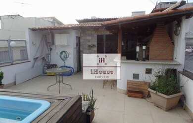 Imagem: O apartamento na cobertura possui 3 Dormitórios, 2 Banheiros