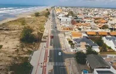 Imagem: O terreno possui 300m² de Área e está localizado em Balneário