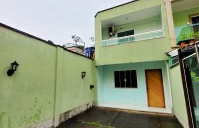 Imagem: A casa possui 2 Dormitórios, 2 Banheiros, 1 Vaga na garagem