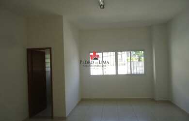 Imagem: O depósito para alugar possui 1 Vaga na garagem e 40m² de