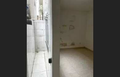 Imagem: A casa possui 2 Dormitórios, 2 Banheiros e está localizado