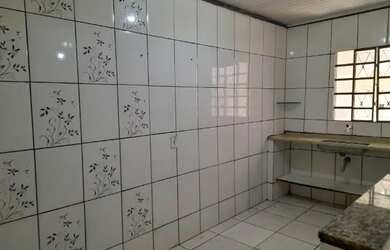 Imagem: A casa possui 3 Dormitórios e está localizado em Ceilândia