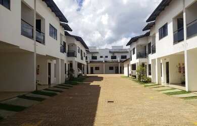 Imagem: A casa possui 3 Dormitórios, 4 Banheiros, 3 Vagas na garagem