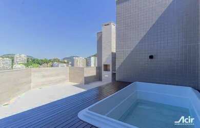 Imagem: O apartamento na cobertura possui 4 Dormitórios, 2 Banheiros