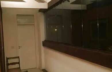 Imagem: A casa em condomínio possui 4 Dormitórios, 1 Banheiro, 5 Vagas