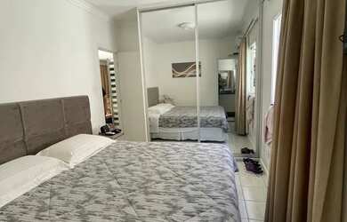 Imagem: A casa em condomínio possui 3 Dormitórios, 3 Banheiros, 2