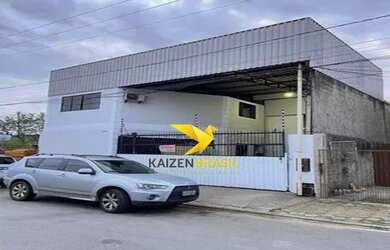 Imagem: O depósito possui 5 Vagas na garagem, 360m² de Área e está