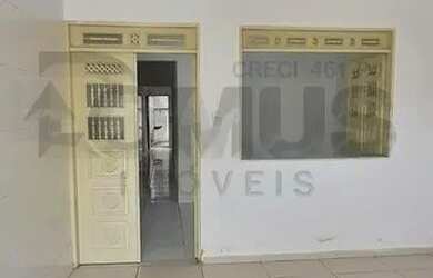 Imagem: A casa possui 2 Dormitórios, 2 Banheiros, 1 Vaga na garagem