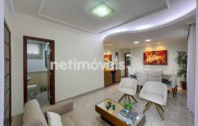 Imagem: O apartamento possui 4 Dormitórios, 3 Banheiros, 2 Vagas na