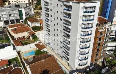 Imagem: O apartamento possui 3 Dormitórios, 3 Banheiros, 2 Vagas na