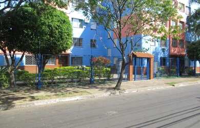 Imagem: O apartamento possui 2 Dormitórios, 1 Banheiro, 1 Vaga na garagem