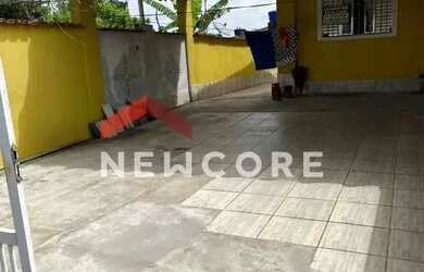 Imagem: A casa possui 2 Dormitórios, 1 Banheiro, 5 Vagas na garagem