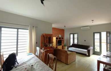 Imagem 4: Casa para alugar na Região Central de Londrina com 5 quartos próxima ao Country Club