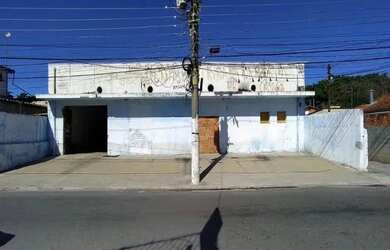 Imagem: O depósito possui 5 Vagas na garagem, 1.360m² de Área e