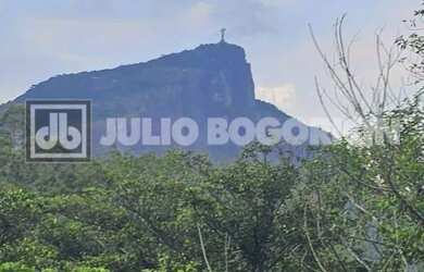 Imagem: O apartamento possui 4 Dormitórios, 3 Banheiros, 2 Vagas na