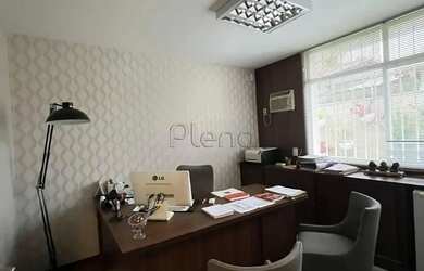 Imagem: O depósito possui 5 Vagas na garagem e 196m² de Área e está